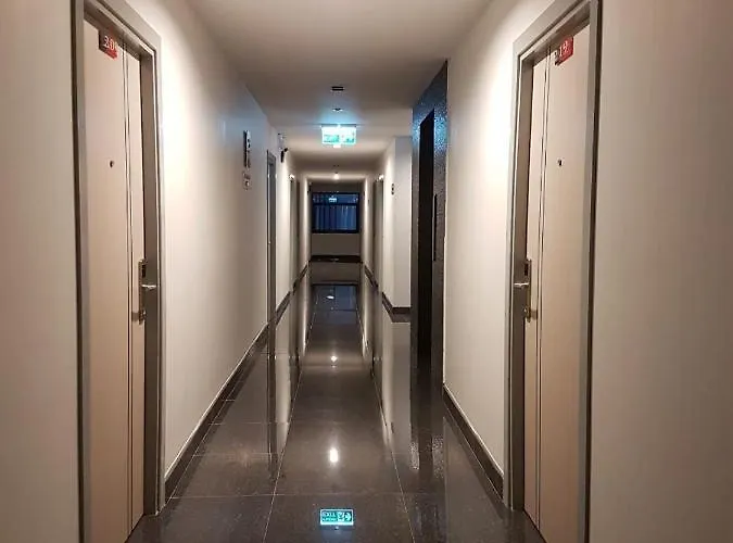 Aparthotel Db 2 5*